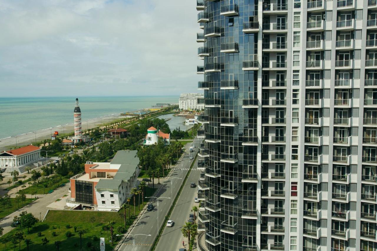 Apartment In Batumi Batoemi Buitenkant foto